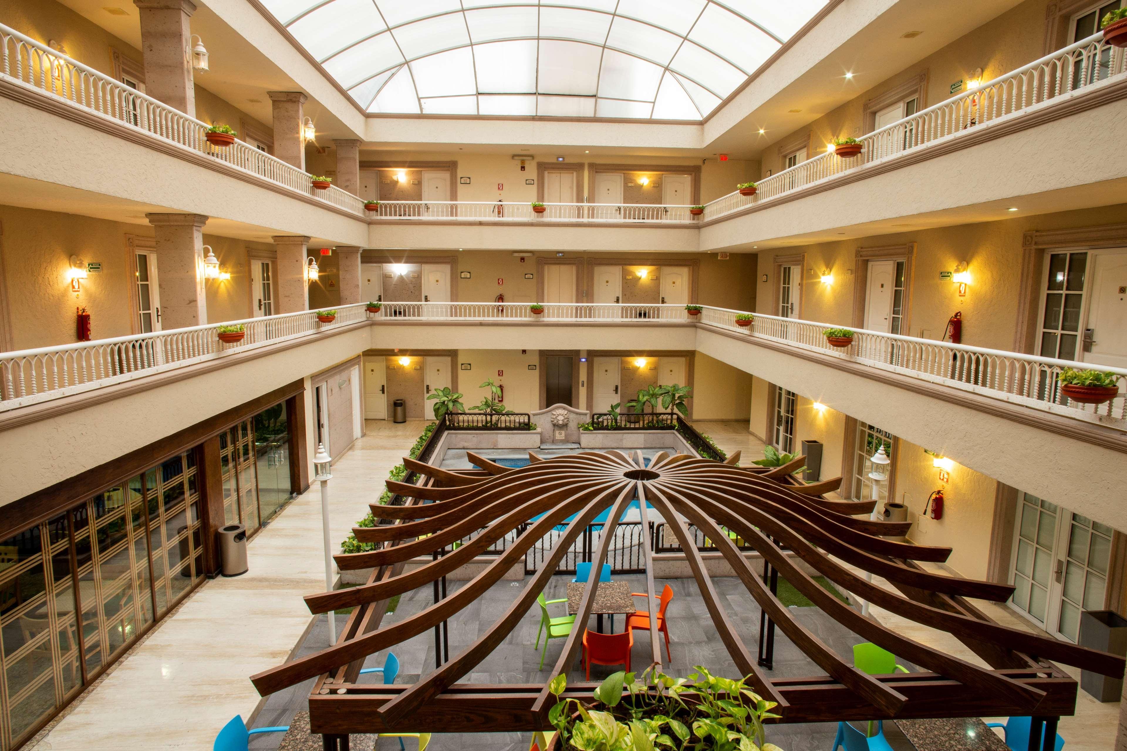 Best Western Plus Monterrey Colon Zewnętrze zdjęcie