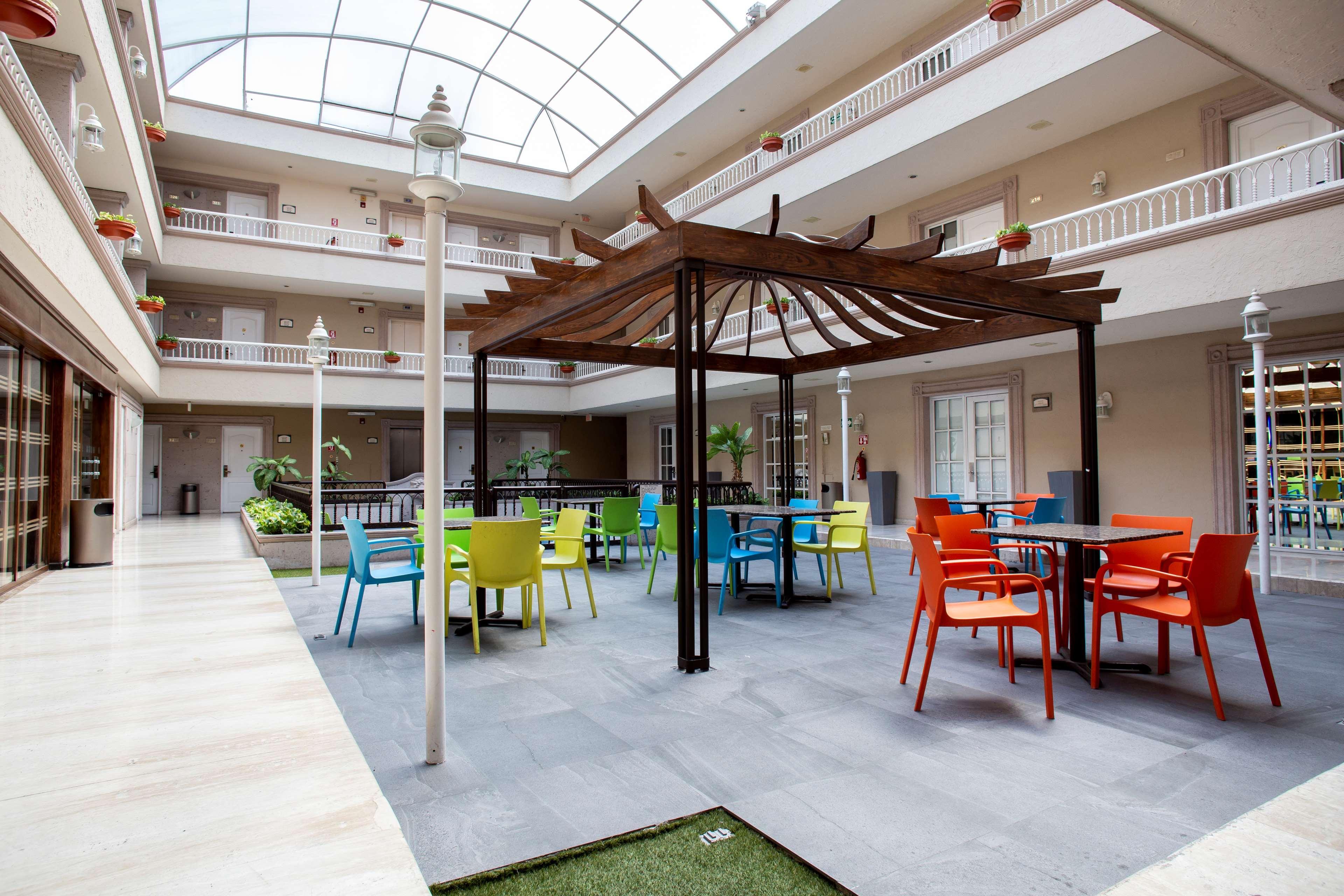 Best Western Plus Monterrey Colon Zewnętrze zdjęcie