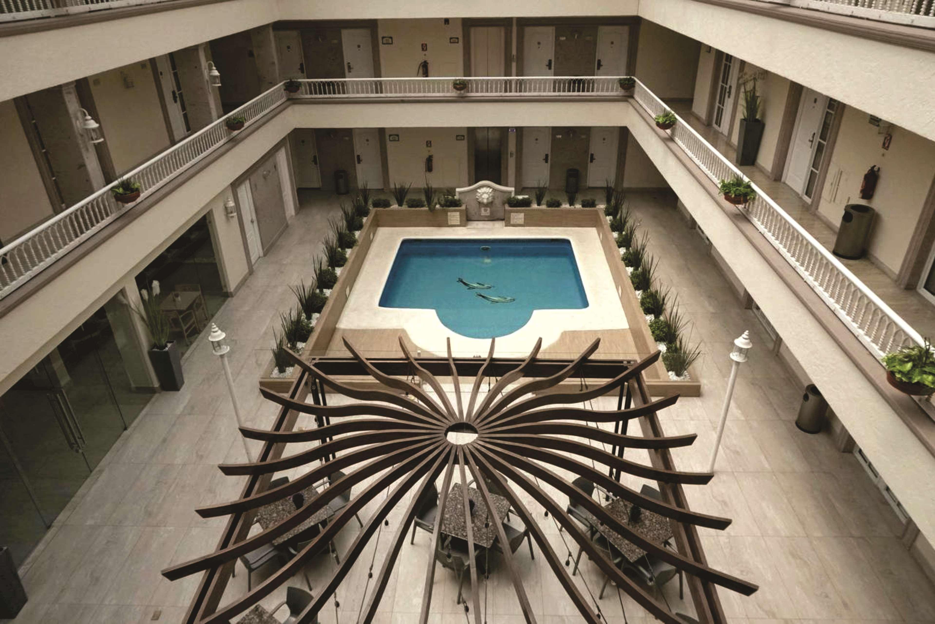 Best Western Plus Monterrey Colon Zewnętrze zdjęcie