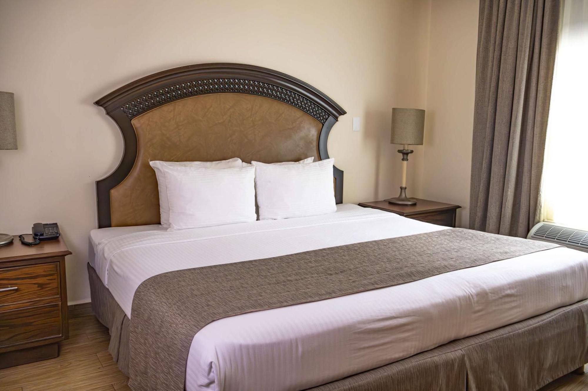 Best Western Plus Monterrey Colon Zewnętrze zdjęcie