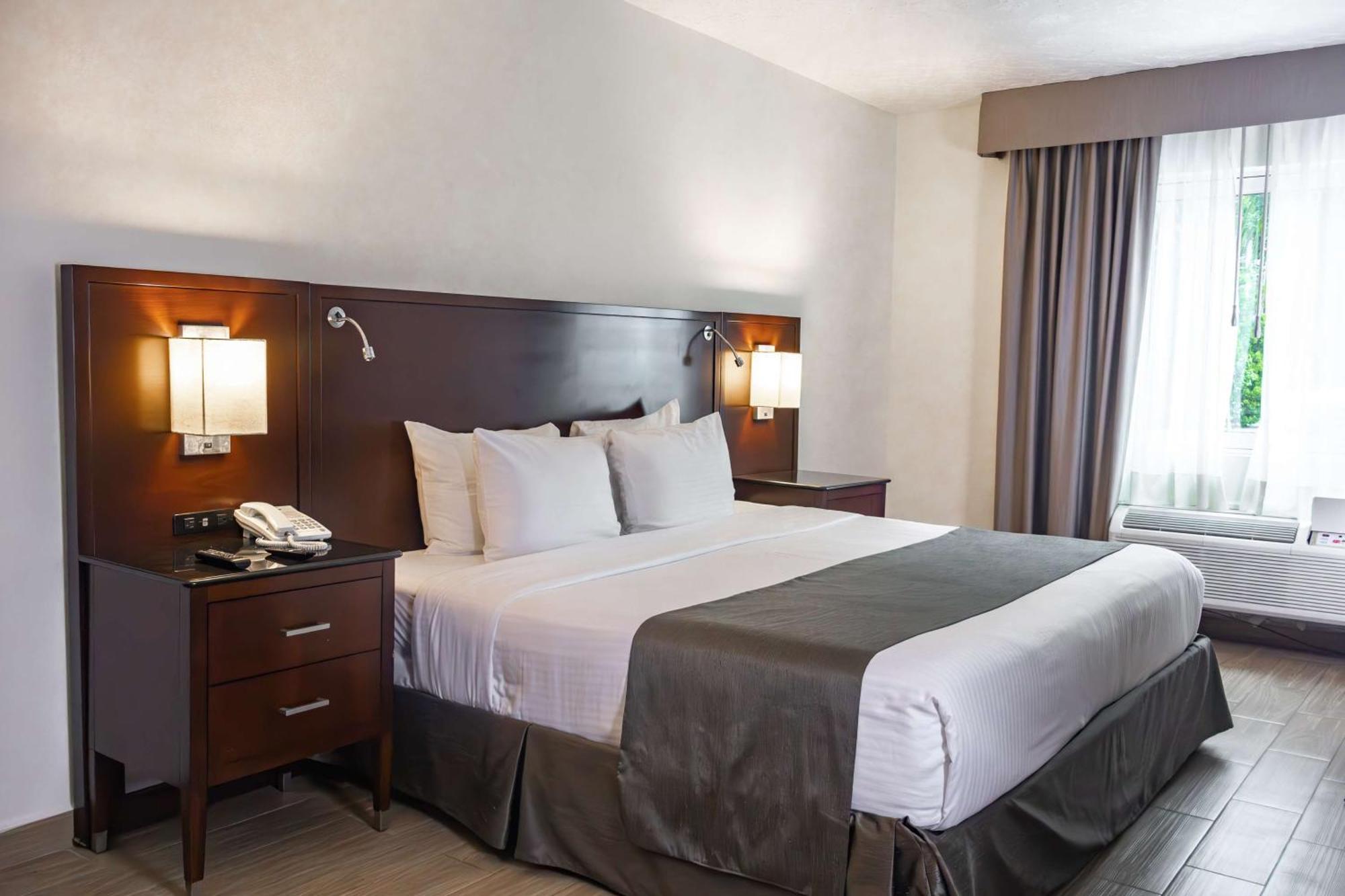 Best Western Plus Monterrey Colon Zewnętrze zdjęcie
