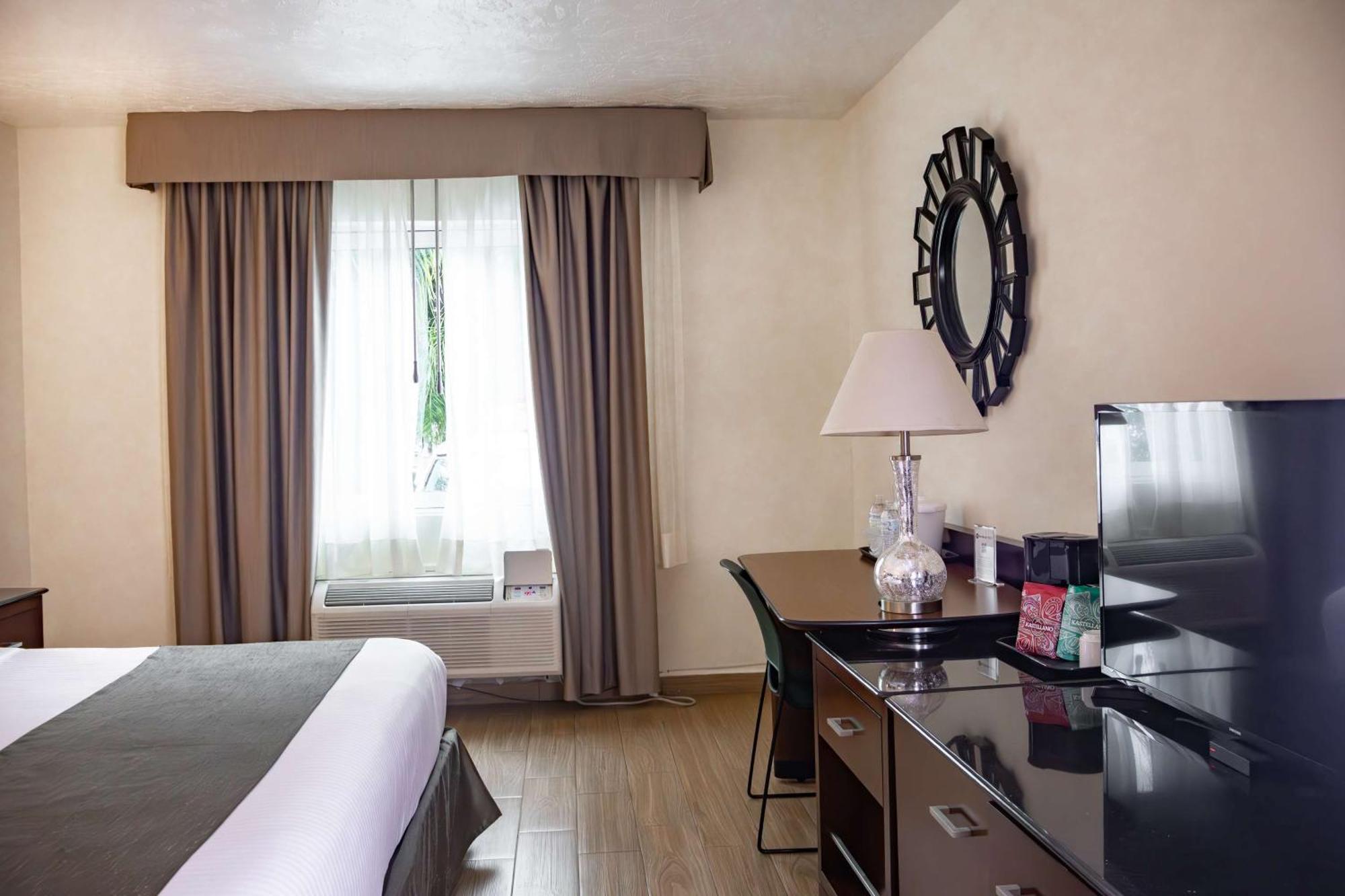 Best Western Plus Monterrey Colon Zewnętrze zdjęcie