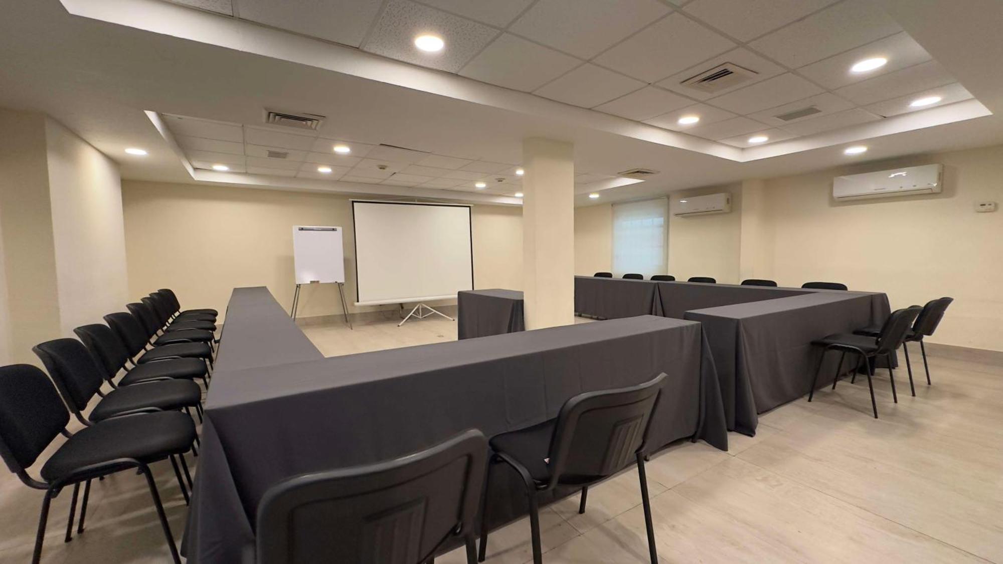 Best Western Plus Monterrey Colon Zewnętrze zdjęcie