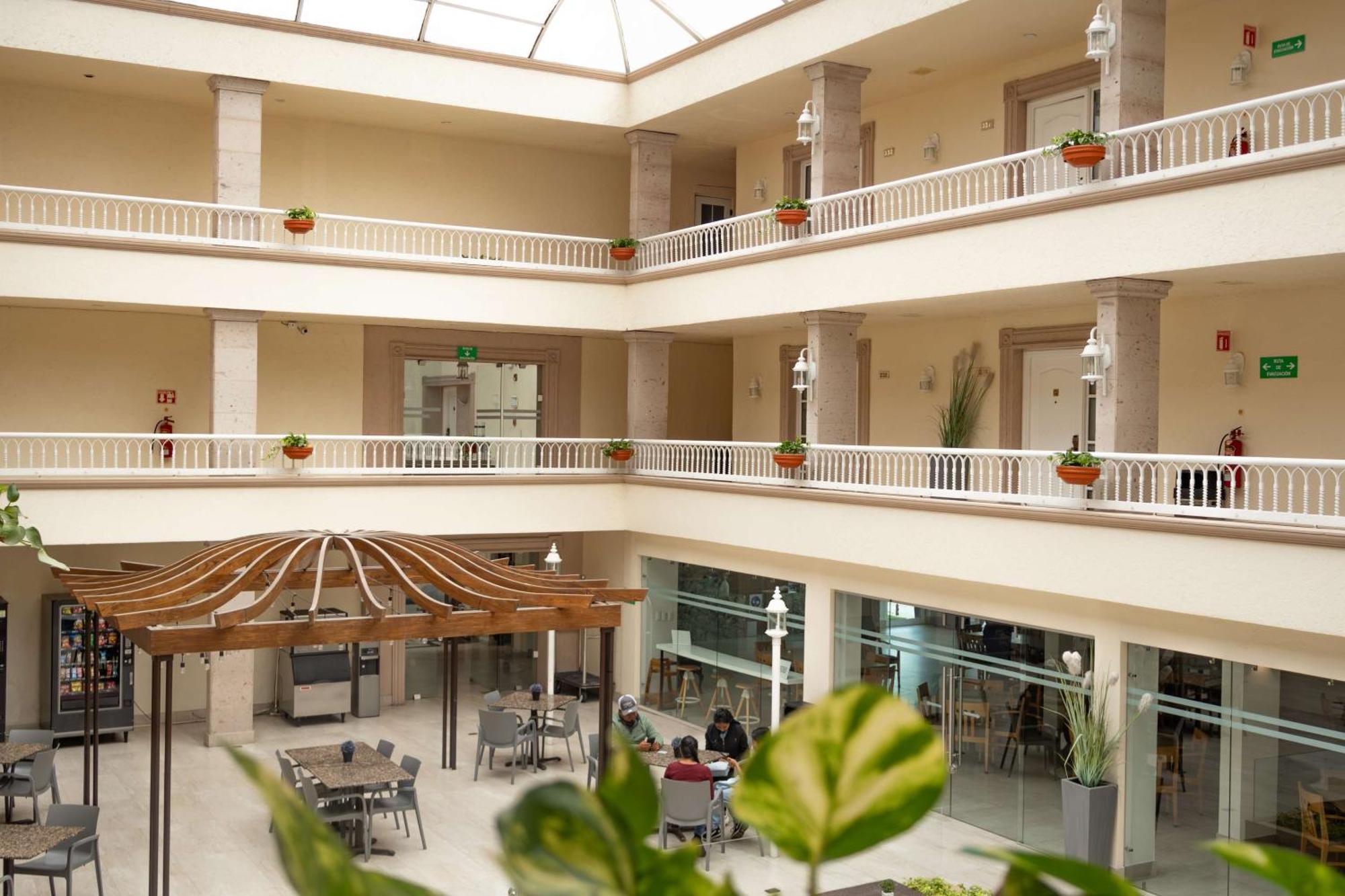Best Western Plus Monterrey Colon Zewnętrze zdjęcie