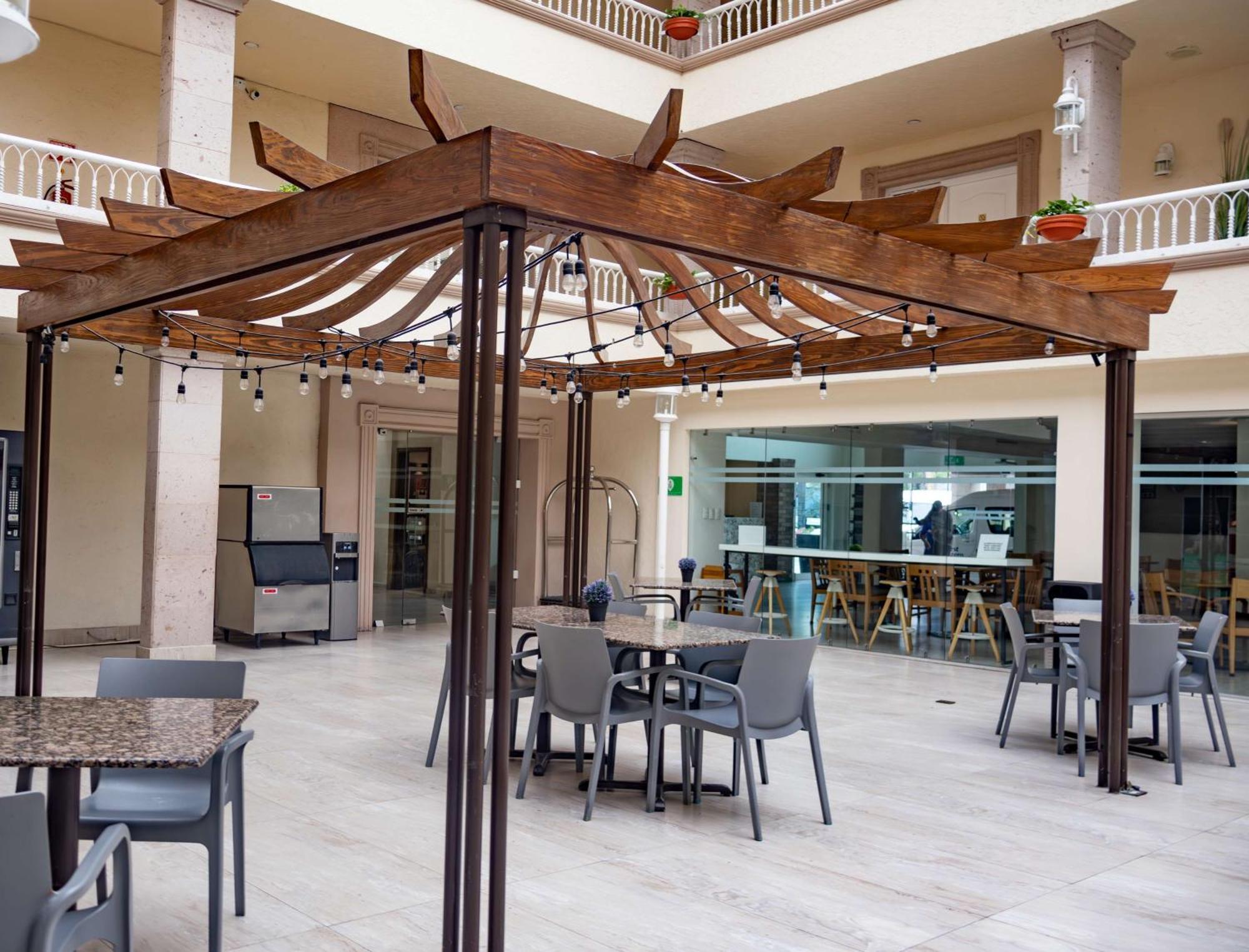 Best Western Plus Monterrey Colon Zewnętrze zdjęcie
